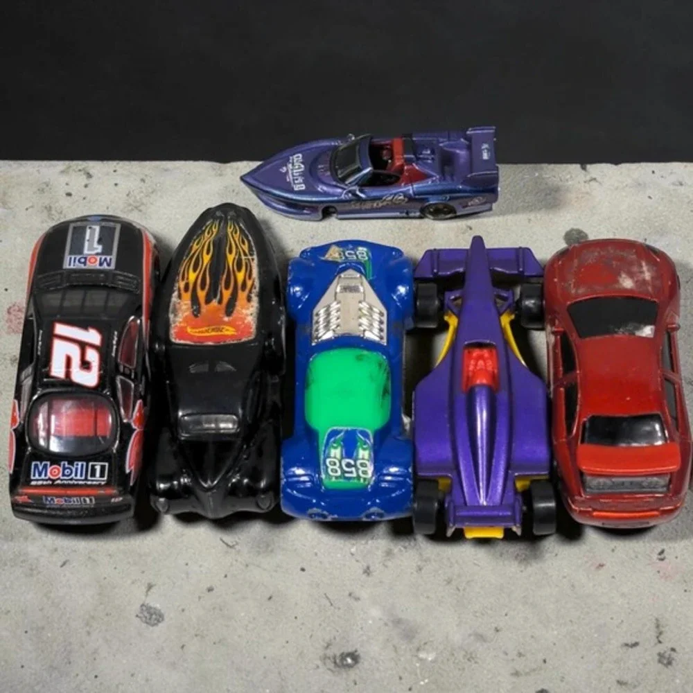 VTG Hot Wheels & Diecast‎ Lot NASCAR Mobil 1 #12 1/64 Formula 1 Sci-Fi Car 7pc